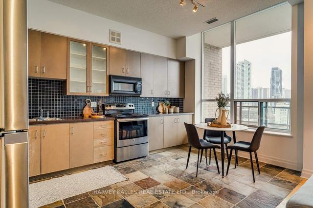 ph08 - 70 Alexander St, Condo with 2 bedrooms, 2 bathrooms and 1 parking in Toronto ON | Image 13
