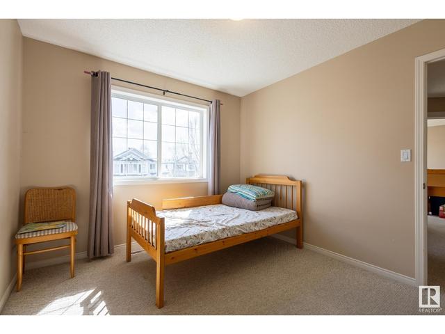 3320 40 Av Nw, House detached with 4 bedrooms, 2 bathrooms and 4 parking in Edmonton AB | Image 41