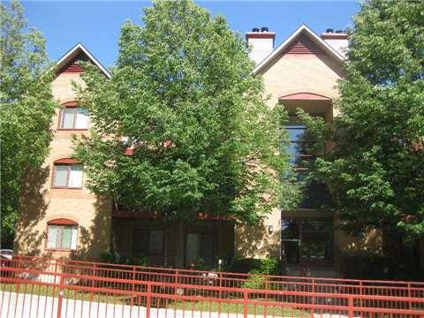 121 - 1496 Pilgrims Way, Condo with 3 bedrooms, 2 bathrooms and 34 parking in Oakville ON | Image 1