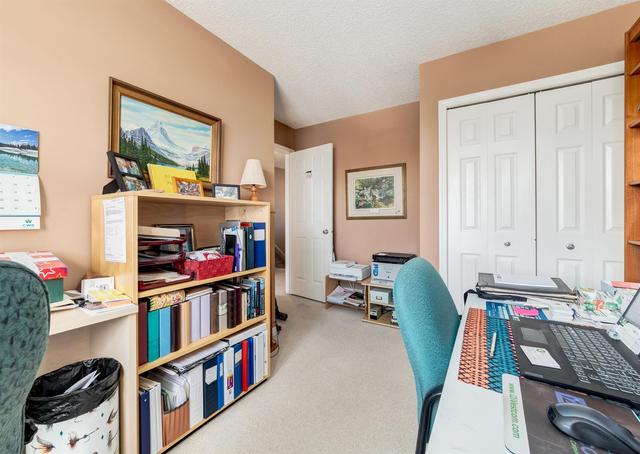 113 Royal Oak Gardens Nw, Home with 3 bedrooms, 1 bathrooms and 2 parking in Calgary AB | Image 19