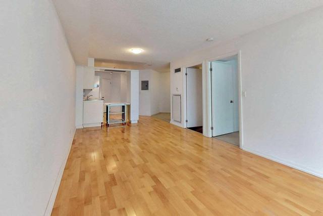 912 - 111 Elizabeth St, Condo with 1 bedrooms, 1 bathrooms and 1 parking in Toronto ON | Image 8