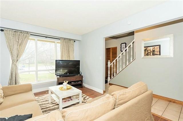 855 Governors Crt, House detached with 4 bedrooms, 1 bathrooms and 2 parking in Milton ON | Image 6
