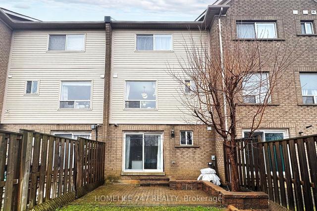 118 Jenkinson Way, Townhouse with 3 bedrooms, 3 bathrooms and 2 parking in Toronto ON | Image 24