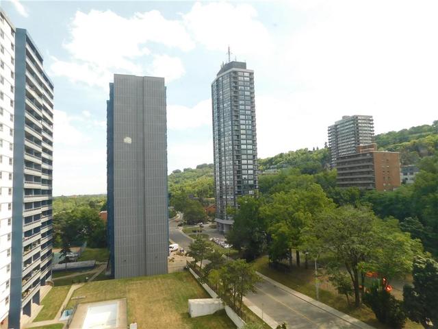 803 - 81 Charlton Avenue E, Condo with 2 bedrooms, 1 bathrooms and null parking in Hamilton ON | Image 16