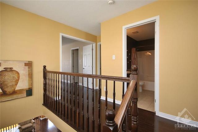 871 Kennacraig Private, Townhouse with 3 bedrooms, 3 bathrooms and 3 parking in Ottawa ON | Image 18
