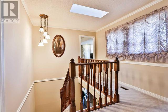48 Tudor Crescent S, House detached with 4 bedrooms, 2 bathrooms and 4 parking in Lethbridge AB | Image 19