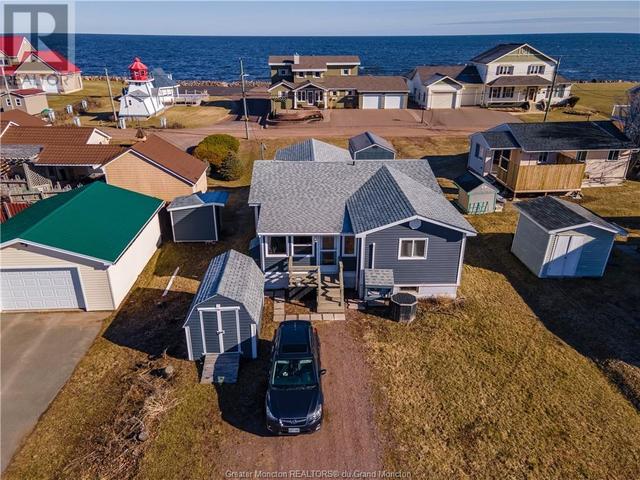 29 Sur L'ocean St, House detached with 2 bedrooms, 1 bathrooms and null parking in Beaubassin East NB | Image 1