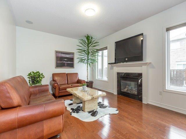 8 Timmins St, House detached with 4 bedrooms, 4 bathrooms and 4 parking in Brampton ON | Image 5