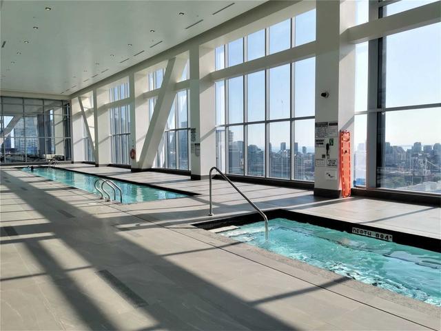 4711 - 488 University Ave, Condo with 1 bedrooms, 1 bathrooms and 0 parking in Toronto ON | Image 28