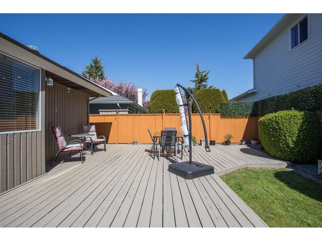 1840 140a Street, House detached with 3 bedrooms, 2 bathrooms and 4 parking in Surrey BC | Image 30