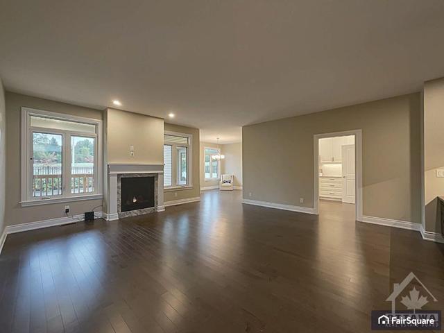 741 Meadowridge Circle, House detached with 2 bedrooms, 2 bathrooms and 6 parking in Ottawa ON | Image 8