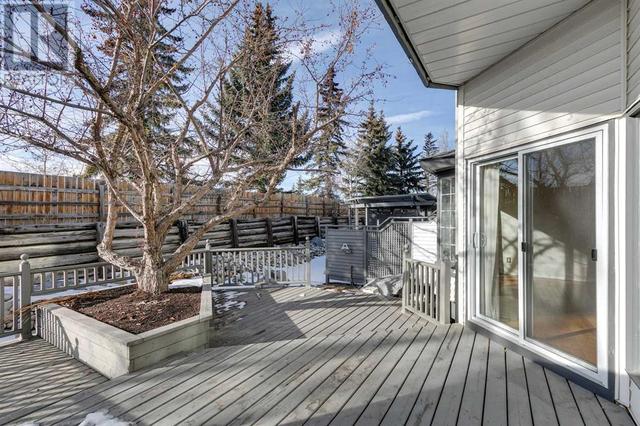 260, - 4037 42 Street Nw, House attached with 2 bedrooms, 2 bathrooms and 3 parking in Calgary AB | Image 26