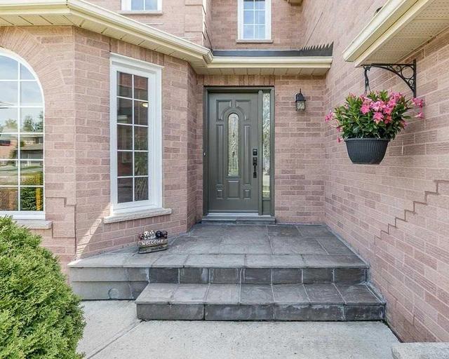 451 Traviss Dr, House detached with 3 bedrooms, 3 bathrooms and 4 parking in Newmarket ON | Image 23