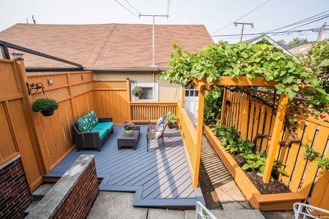 258 Gilbert Ave, House semidetached with 3 bedrooms, 2 bathrooms and 2 parking in Toronto ON | Image 17