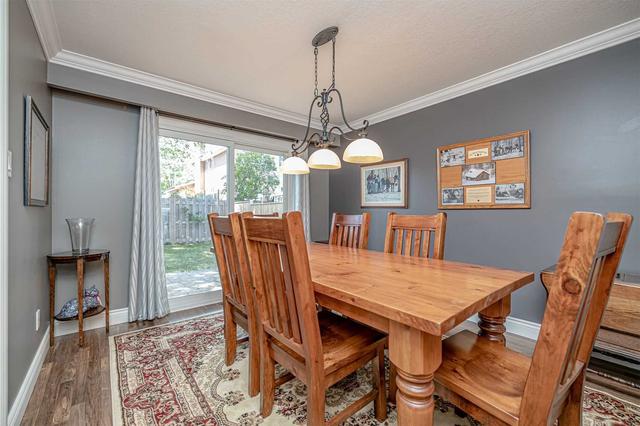 61 Oakridge Dr, House detached with 4 bedrooms, 5 bathrooms and 6 parking in Barrie ON | Image 2