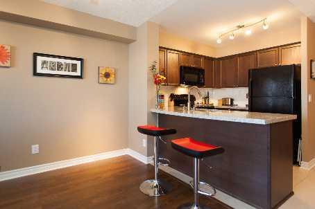 1708 - 5 Michael Power Pl, Condo with 2 bedrooms, 2 bathrooms and 1 parking in Toronto ON | Image 5