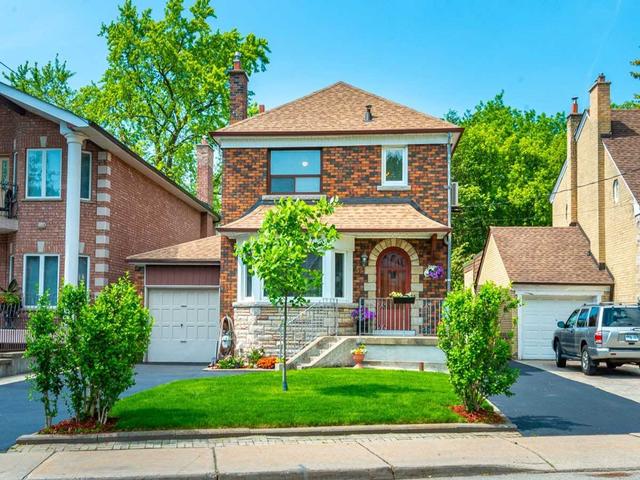 53 Glenwood Cres, House detached with 3 bedrooms, 2 bathrooms and 3 parking in Toronto ON | Image 1