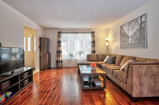 69 Rainier Sq, House detached with 4 bedrooms, 4 bathrooms and 2 parking in Toronto ON | Image 2
