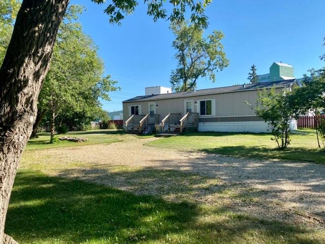 5221 48 Street, House detached with 2 bedrooms, 1 bathrooms and 6 parking in Lac Ste. Anne County AB | Image 10