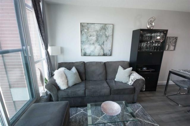 427 - 525 Wilson Ave, Condo with 1 bedrooms, 1 bathrooms and 1 parking in Toronto ON | Image 2