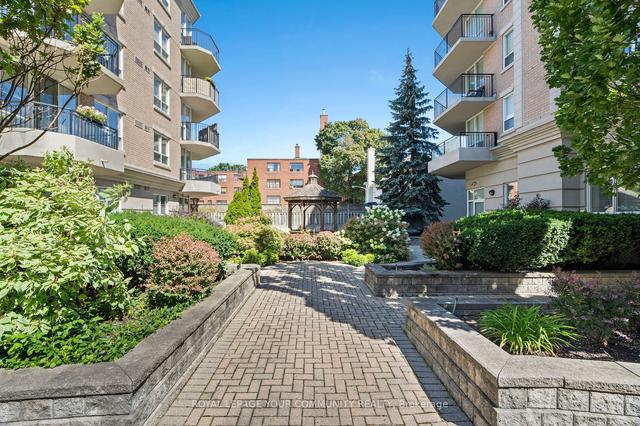 301 - 55 Lorindale Ave, Condo with 2 bedrooms, 2 bathrooms and 1 parking in Toronto ON | Image 3
