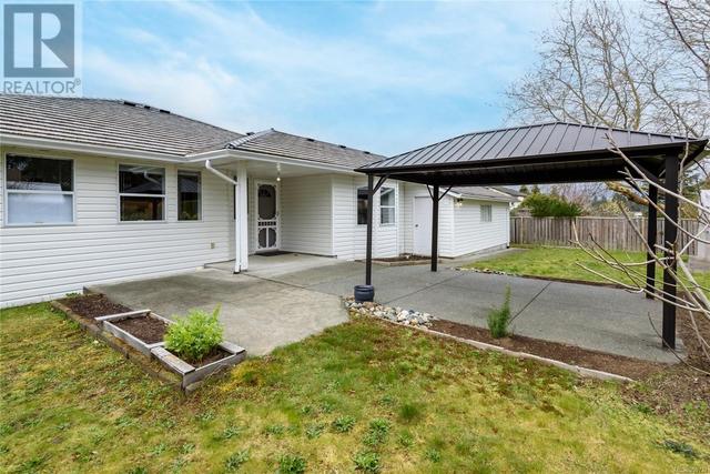 1630 Foxxwood Dr, House detached with 4 bedrooms, 2 bathrooms and 4 parking in Comox BC | Image 33