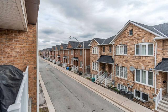 55 - 65 Birdstone Cres, Townhouse with 3 bedrooms, 3 bathrooms and 2 parking in Toronto ON | Image 16