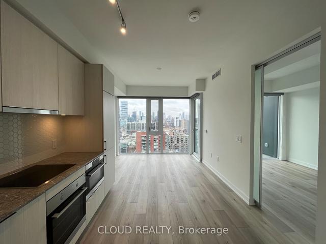 1807 - 158 Front St E, Condo with 1 bedrooms, 1 bathrooms and 0 parking in Toronto ON | Image 9