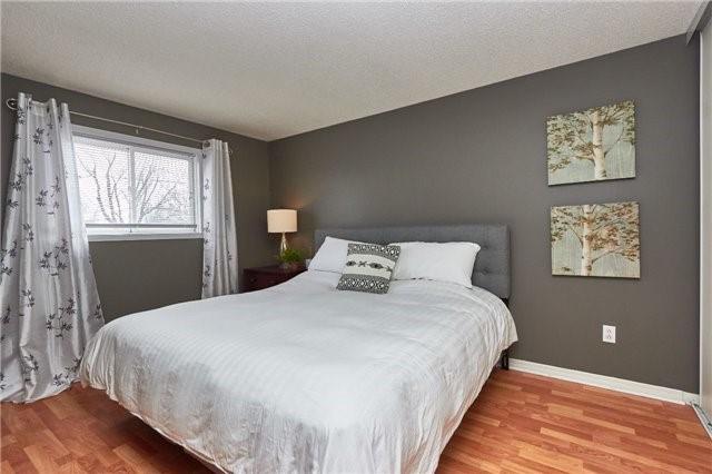 364 Eulalie Ave, House attached with 3 bedrooms, 2 bathrooms and 2 parking in Oshawa ON | Image 10