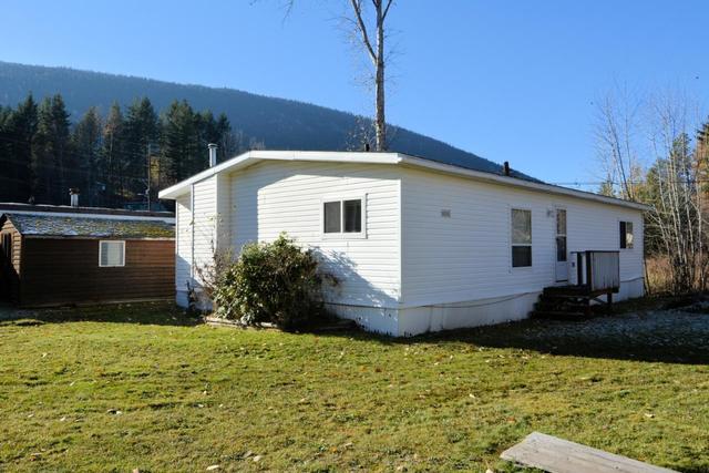 22 - 1000 Innes Street W, Home with 3 bedrooms, 2 bathrooms and 2 parking in Nelson BC | Image 1