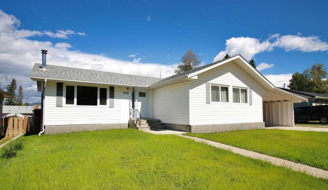 135 Sunwapta Drive, House detached with 3 bedrooms, 2 bathrooms and 3 parking in Hinton AB | Image 2