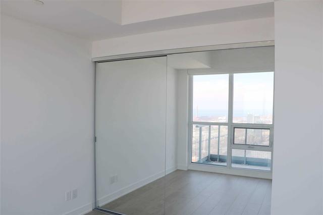 5005 - 88 Scott St, Condo with 1 bedrooms, 1 bathrooms and 0 parking in Toronto ON | Image 4
