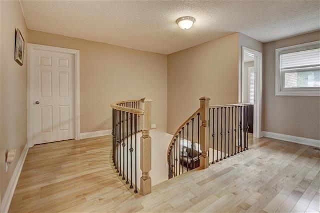 59 Tribbling Cres, House detached with 4 bedrooms, 3 bathrooms and 4 parking in Aurora ON | Image 11