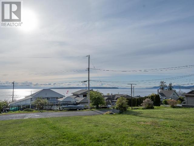 4109 Whalen Ave, House detached with 2 bedrooms, 1 bathrooms and null parking in Powell River BC | Image 6