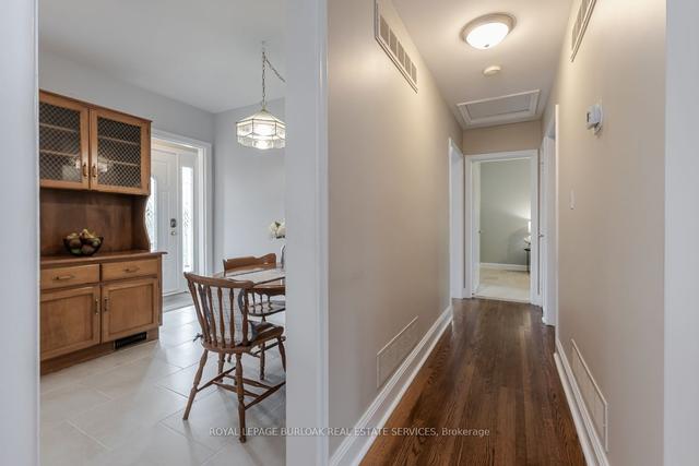 1360 Fisher Ave, House detached with 3 bedrooms, 1 bathrooms and 5 parking in Burlington ON | Image 14