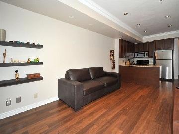 th29 - 78 Carr St, Townhouse with 1 bedrooms, 1 bathrooms and 1 parking in Toronto ON | Image 2