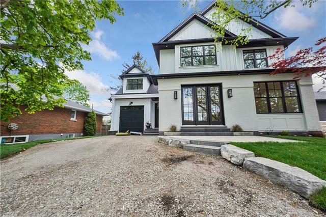 390 Strathcona Drive, House detached with 5 bedrooms, 4 bathrooms and 5 parking in Burlington ON | Image 4