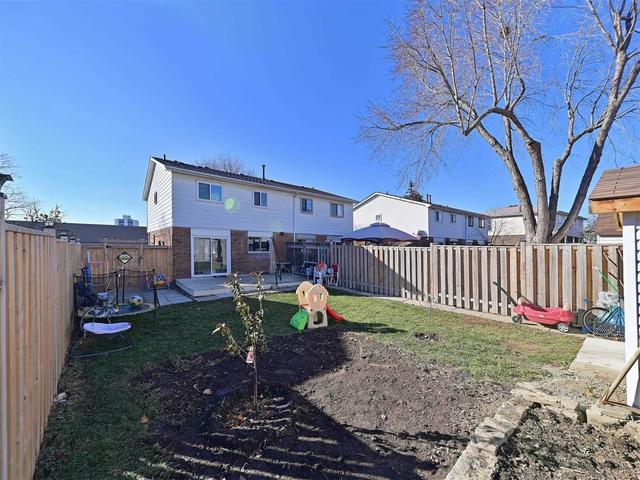 162 Hansen Rd N, House semidetached with 3 bedrooms, 4 bathrooms and 5 parking in Brampton ON | Image 29