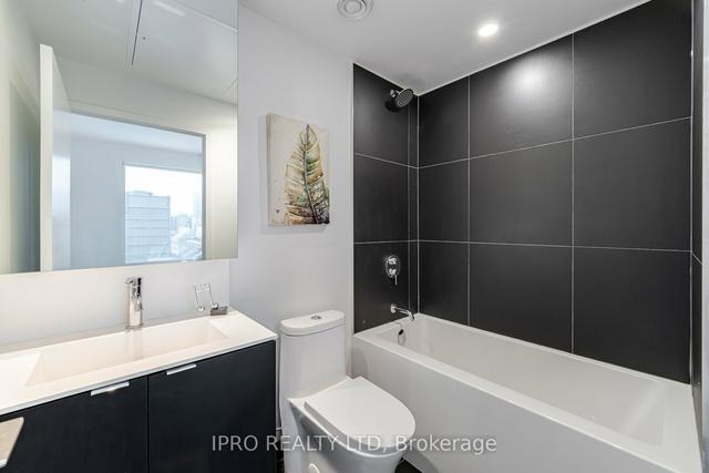 604 - 20 Edward St, Condo with 2 bedrooms, 2 bathrooms and 0 parking in Toronto ON | Image 11