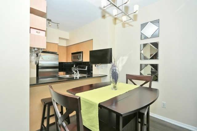 224 - 231 Fort York Blvd, Condo with 2 bedrooms, 2 bathrooms and 2 parking in Toronto ON | Image 6