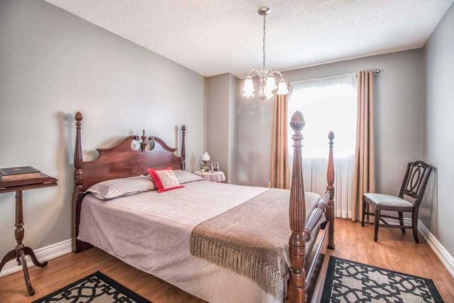 31 Petworth Rd, House detached with 4 bedrooms, 4 bathrooms and 4 parking in Brampton ON | Image 13