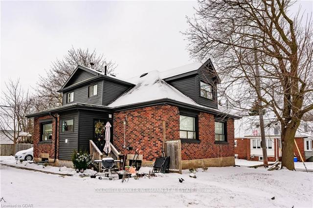 218 Edinburgh Rd N, House detached with 4 bedrooms, 3 bathrooms and 6 parking in Guelph ON | Image 8