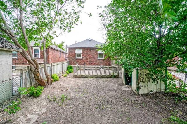 1792 Keele St, House detached with 2 bedrooms, 2 bathrooms and 3 parking in Toronto ON | Image 24