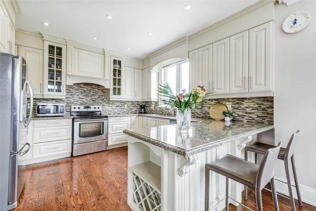 70 Roxaline St, House detached with 5 bedrooms, 5 bathrooms and 6 parking in Toronto ON | Image 7