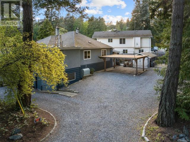 5260 Rambler Rd, House detached with 4 bedrooms, 3 bathrooms and 4 parking in Saanich BC | Image 36