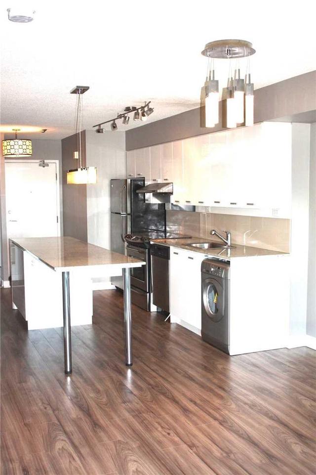 501 - 33 Singer Crt, Condo with 1 bedrooms, 1 bathrooms and 1 parking in Toronto ON | Image 11