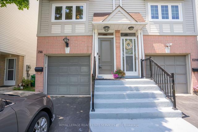 1301 Woodhill Crt, House semidetached with 3 bedrooms, 2 bathrooms and 2.5 parking in Mississauga ON | Image 23