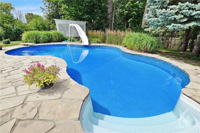 5528 Wicklow Drive, House detached with 4 bedrooms, 5 bathrooms and 6 parking in Ottawa ON | Image 25