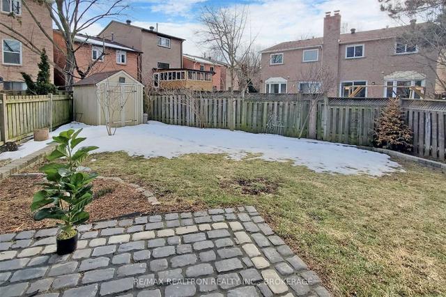 185 Cottonwood Crt, House semidetached with 3 bedrooms, 2 bathrooms and 5 parking in Markham ON | Image 31
