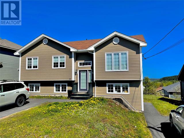 16 Clyde Avenue, House other with 5 bedrooms, 3 bathrooms and null parking in Clarenville NL | Image 1